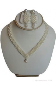 Sri Bansilal Pearls Pearls Jhali Mother of Pearl Jewel Set